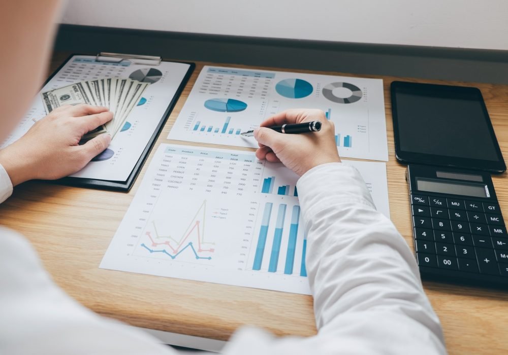 tax consultant